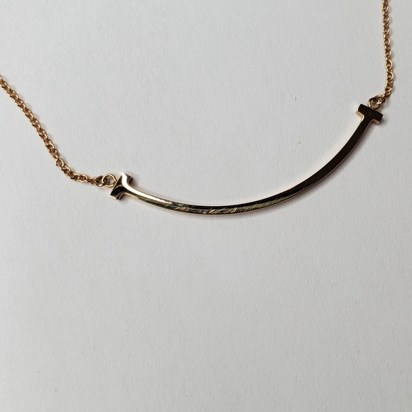 Authentic Tiffany & Co. T-Smile Mini 18KT Rose NIB - Picture 7 of 7